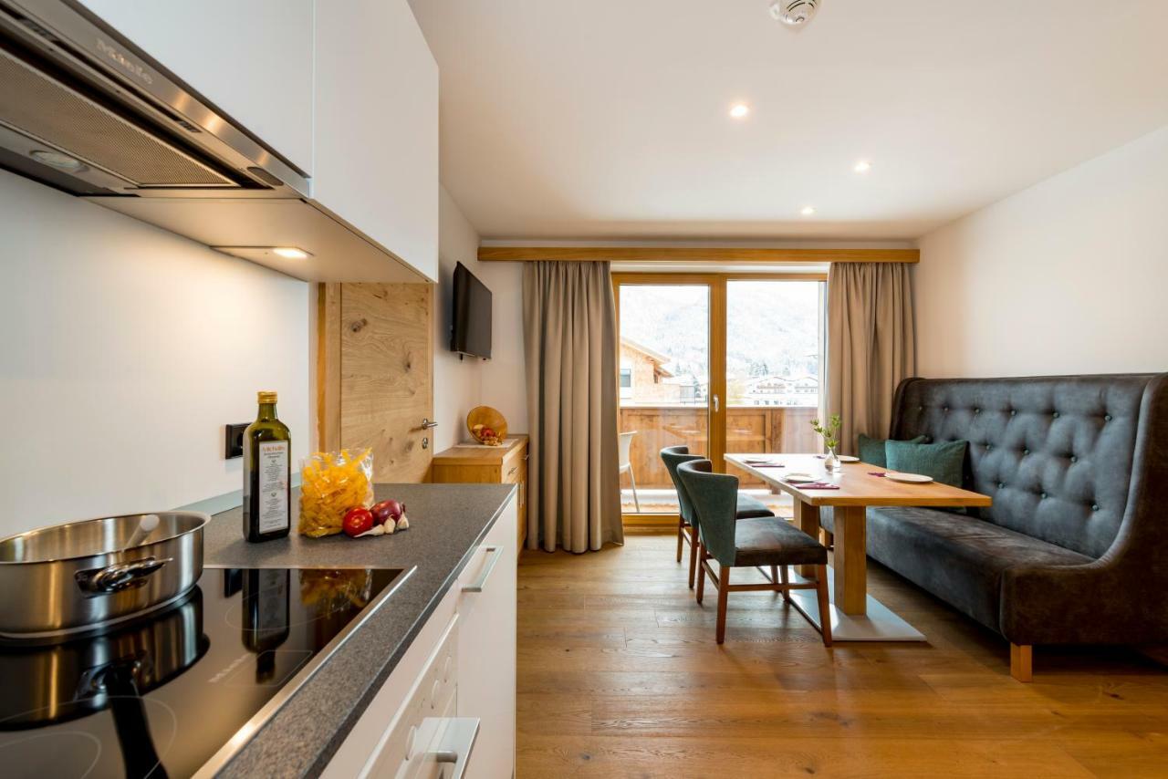 Tiroler Weinstube Aparthotel Seefeld in Tirol Bagian luar foto